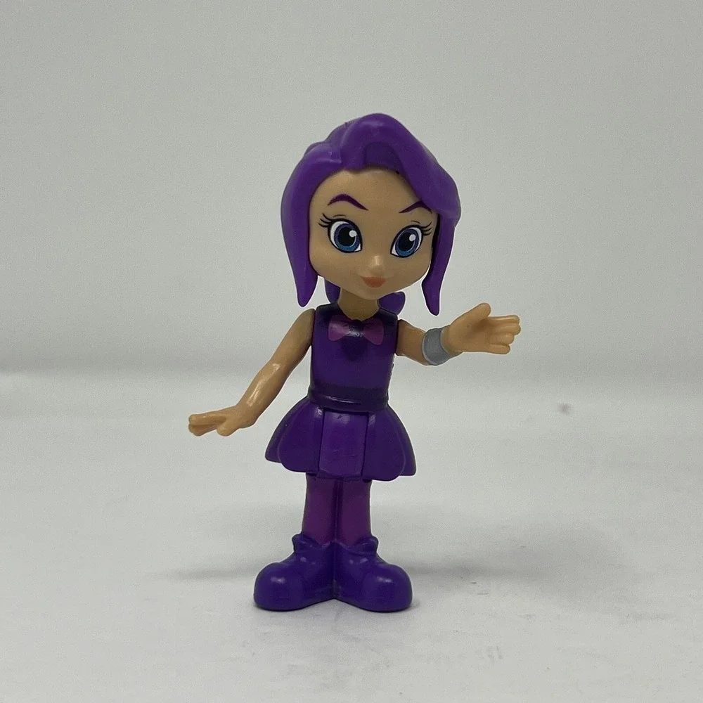 Mixed Lot of 6 Kids Toys/figures  Kelly Mattel, ana, tom-tom coco melon and etc.